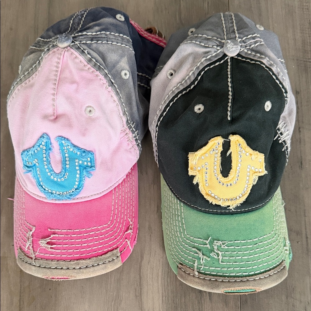 True Religion Colorful Caps with Logo 2 caps